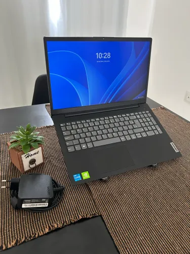 Lenovo V15 i5 11ª Geração 16GB RAM SSD + MX350 2GB