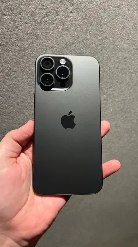 Vendo iPhone 15 pro Max preto 