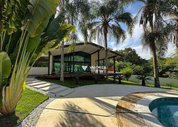 Casa com 8 quartos, 1400 m² - venda por R$ 4.200.000 ou aluguel por R$ 19.750/mês - Portal