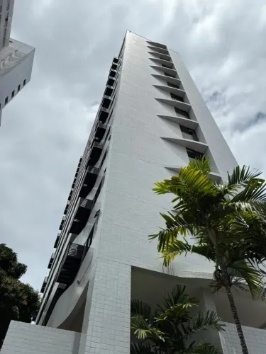 NASCENTE VARANDA 3 QUARTOS 1 SUITE TORRE BEIRA RIO 2 VAGAS COBERTAS E LIVRES