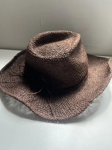 Chapéu Texturizado com Aba Larga