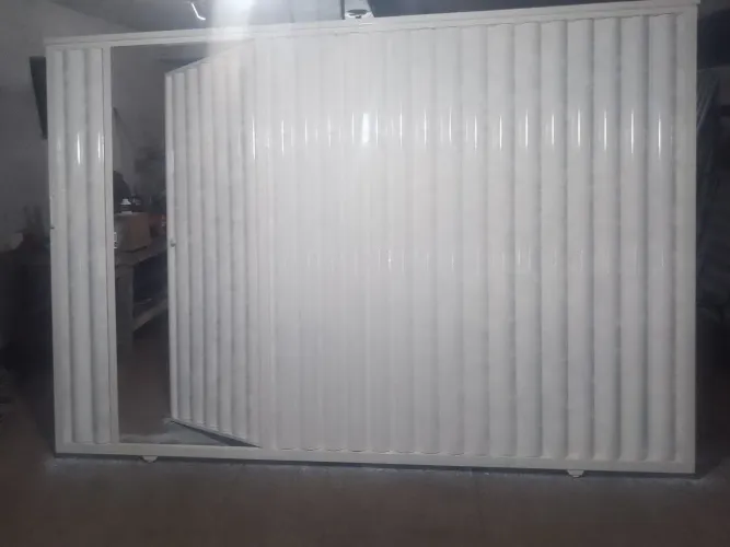 PORTÃO CORREDIÇO COM PORTA NOVO