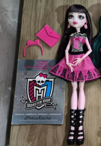 Dracualura picture day monster high