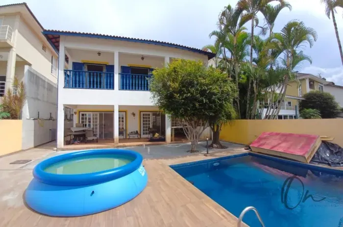 Casa de luxo em condomínio para locação em Cotia-SP, São Paulo II: 4 quartos, 2 suítes, 3 