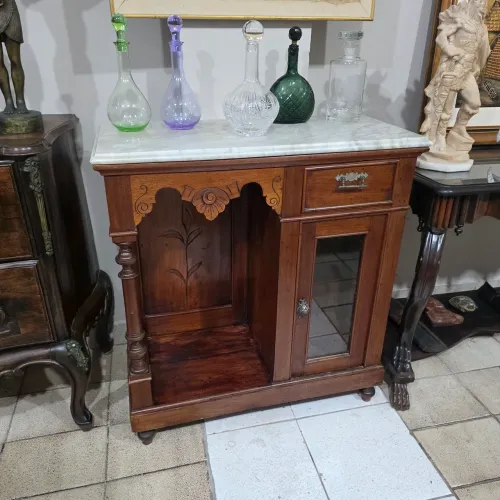 Móveis antigos, balcão ou barzinho antigo, antiguidades 