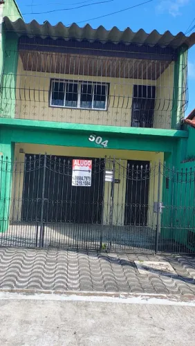 Alugo excelente casa na Rua , Padre João Piamarta 504, Montese em frente Escola Medalha M.