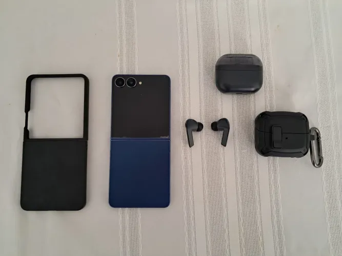Vendo ou troco kit Samsung z flip 7 na garantia buds 3 fe