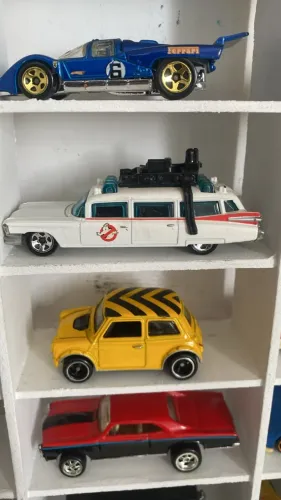 Lote Completo Hot Wheels Premium (120 Modelos Reais) + Quadro Expositor de Acrílico