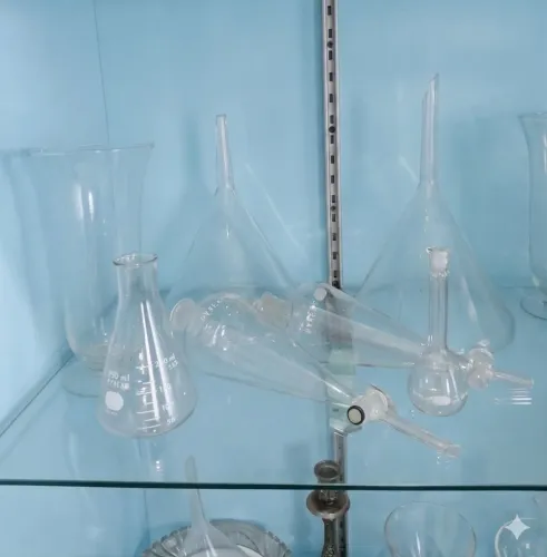 Decoração: 7 peças Vidraria de Laboratório marca Pyrex, importadas