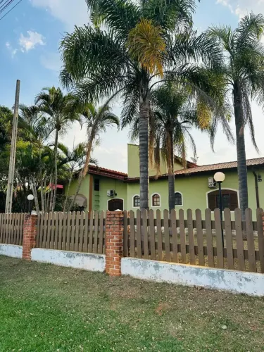 LOCAÇÃO MENSAL - Ninho Verde 2 - Pardinho SP Casa completa térrea, asfalto, 4 dorm, piscin