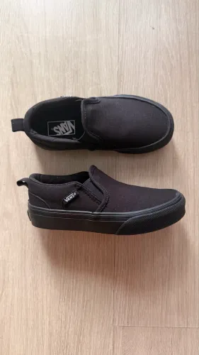Tênis Vans Infantil Preto Slip-On Original NOVO - 17,5 cm (calça menor)