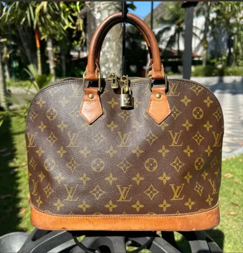 Bolsa Louis vuitton alma 