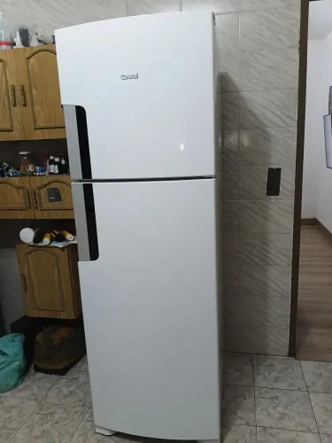 Geladeira Consul Branca - Pouco Usada, Muito Conservada e Limpa