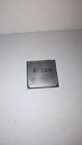 Processador AMD Ryzen 5 3400 G + Cooler Original - Dispensa placa de vídeo