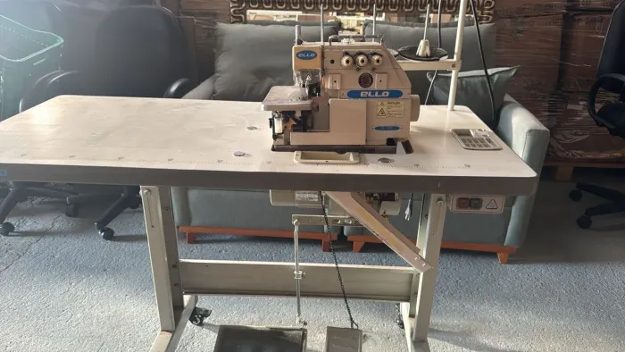 MÁQUINA OVERLOCK INDUSTRIAL ELLO EL-737F - COMPLETA
