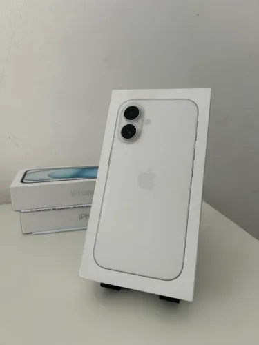 iPhone 16 LACRADO
