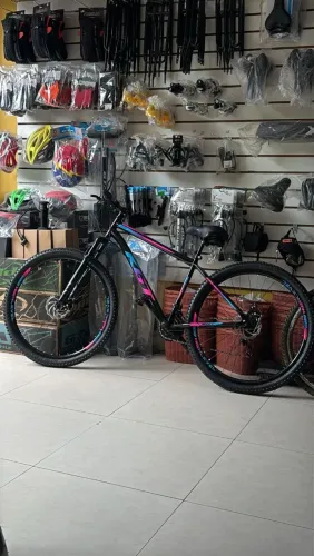 Bicicleta Aço Carbono usada poucas vezes