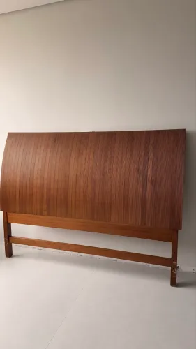 Cabeceira queen madeira