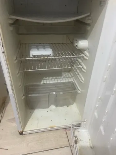 Frigobar tudo funcionando