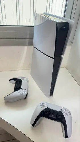 Vendo PlayStation 5 único dono 2 controles 