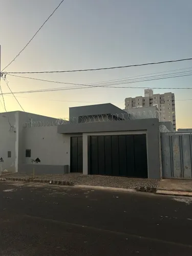 CASA À VENDA - LARANJEIRAS - GSP I