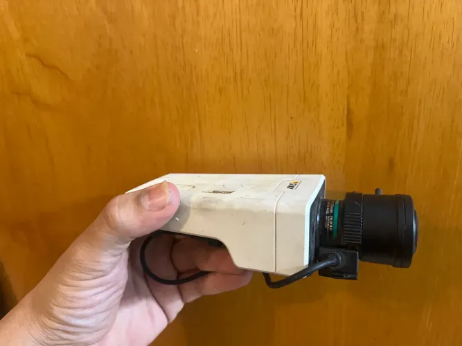 Câmera IP Axis M1124 Lente Fujinon motorizada 15-50mm