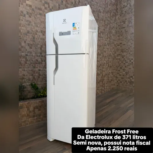 Geladeira Frost Free semi nova