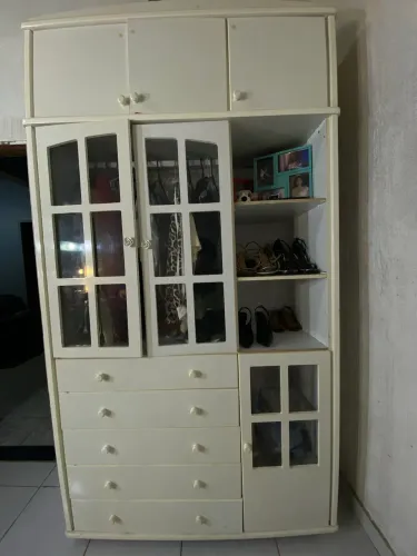 GUARDA ROUPA PEQUENO