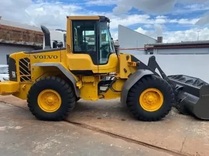 PA CARREGADEIRA VOLVO L60F 