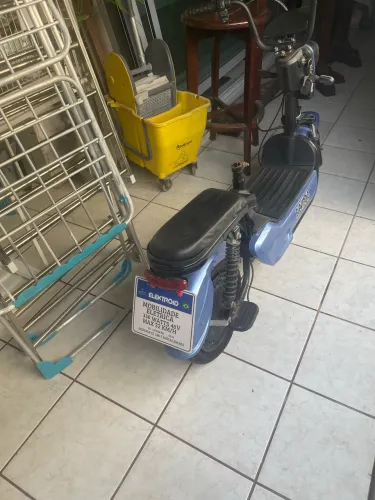 Moto com defeito