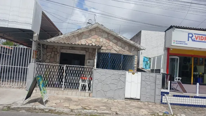 CASA NO BAIRRO TORRE