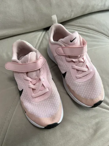 Tênis infantil Nike tamanho 30