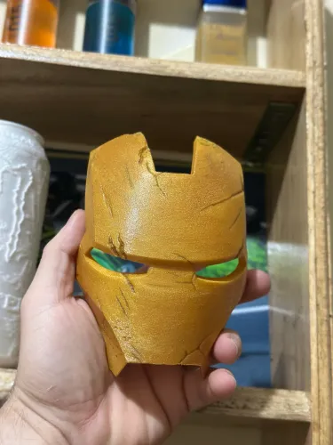Máscara homem de ferro 3D