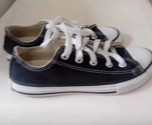 Vendo dois tênis!