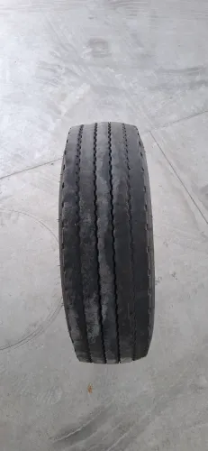 Pneu 235/75/R17.5