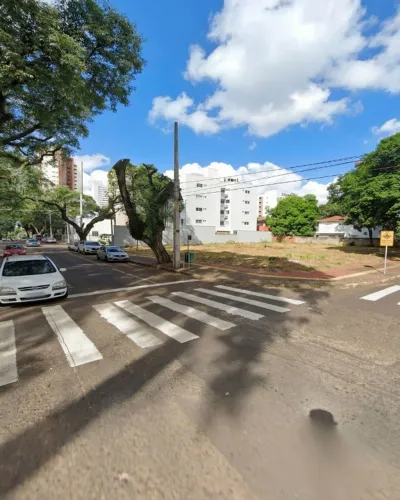 Terreno no Centro de Foz do Iguaçu - 1.800m²