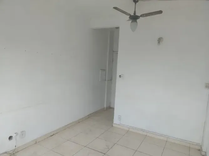 Vende-se Sala Comercial no Centro de Nova Iguaçu