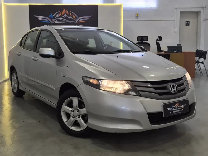 Honda City Sedan LX 1.5 Flex 16V 4P Mec. 2011