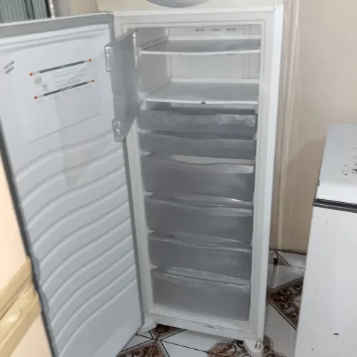VENDO FREEZER VERTICAL