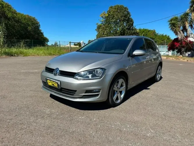 Volkswagen Golf Highline 1.4 TSI Total Flex Aut. 2017
