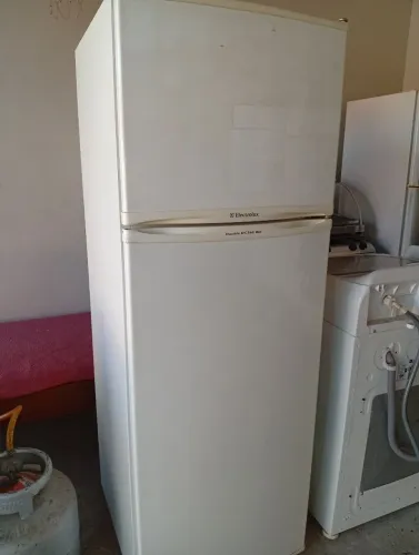 GELADEIRA DUPLEX ELECTROLUX