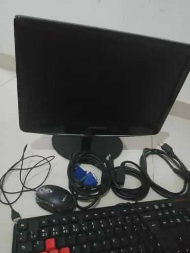 Tela de computador ? e mouse ?