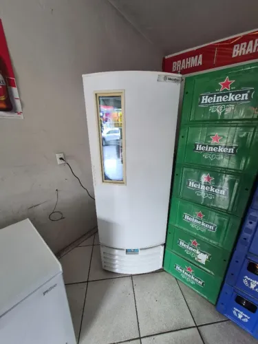 Freezer Vertical Metalfrio com visor 531L