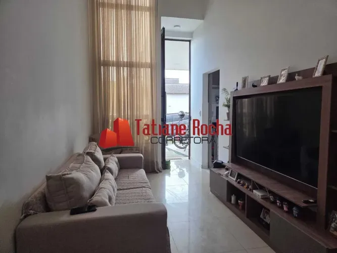 Vendo excelente casa no Condomínio Canada House .