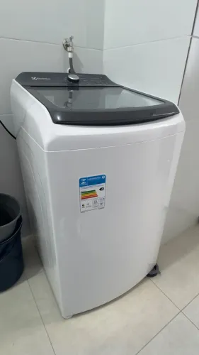 lavadora de roupas Electrolux de 14,5 kg