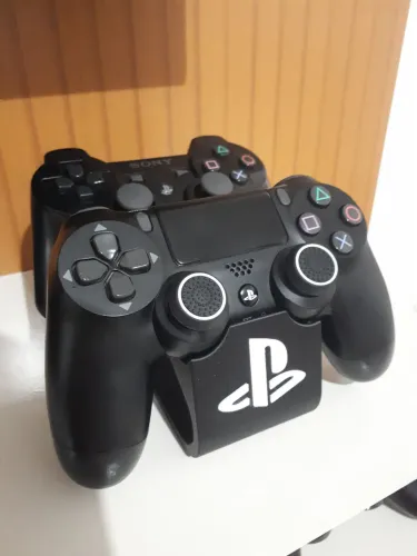 Controle de ps3 e ps4 originais revisados.