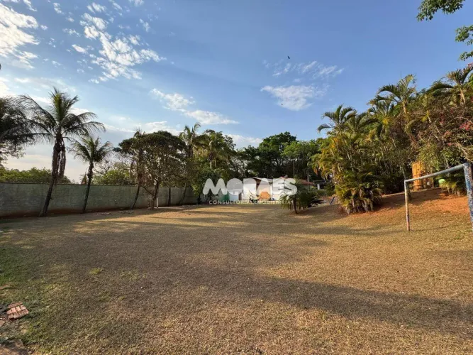 Chácara com 4 quartos, 6 vagas à venda, 7000 m² por R$ 430.000 - Zona Rural - Pederneiras/