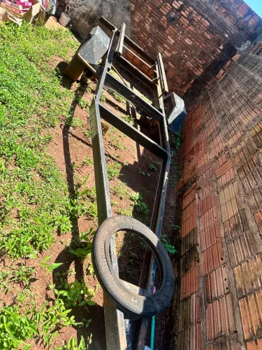 Vendo carretinha de barco