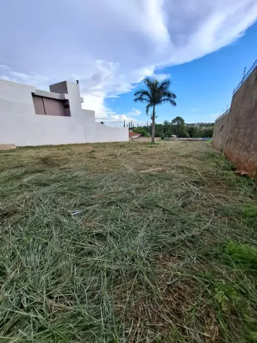 Terreno 2.324m2