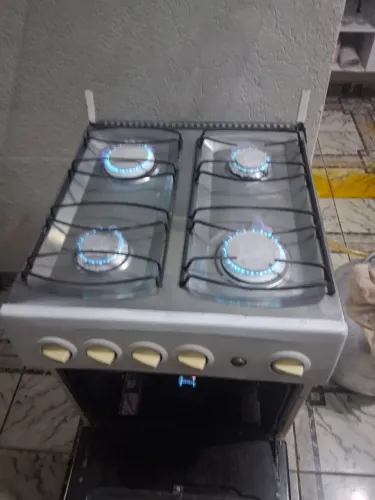 Fogão 4 bocas funcionando perfeitamente valor $250 reais